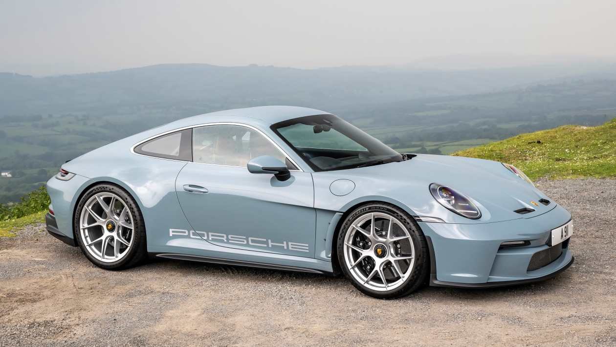 Porsche Introduces the Ultimate 911 S/T Model - KODARI Magazine